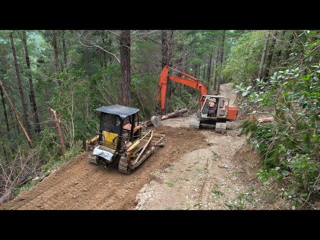 Rescued Digger & Dozer Build a new Road to my Mountain home