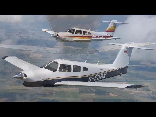 Piper Turbo Arrow IV formation