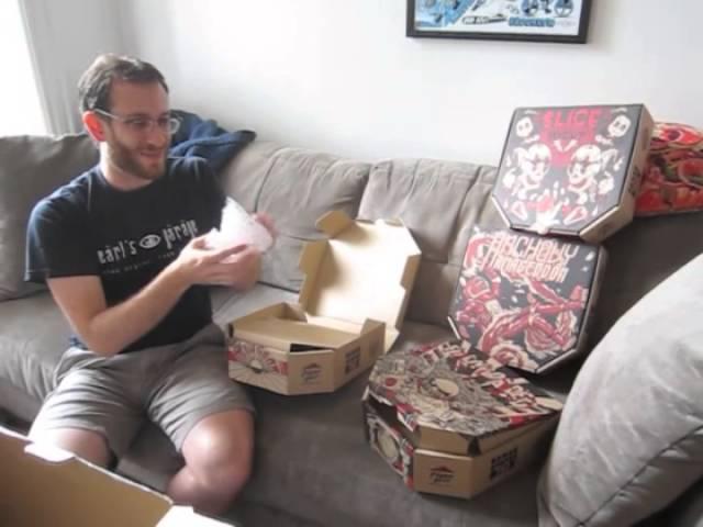 Scott Tries the Pizza Hut Hong Kong Movie Projector Box