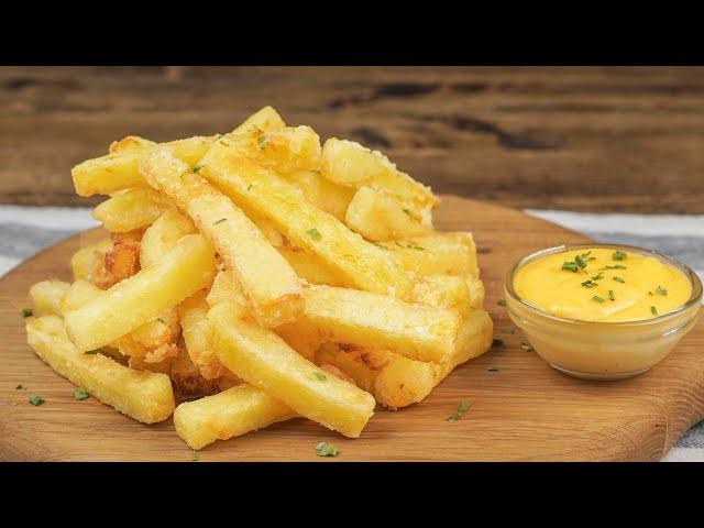 Crispy fries with cheese sauce