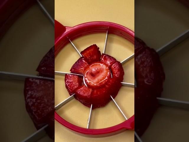 Cutting strawberries #strawberry #cut #satisfy #oddlysatisfying #fyp #satisfy #viral