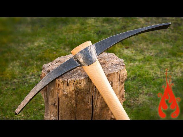 Blacksmithing - Forging a pickaxe