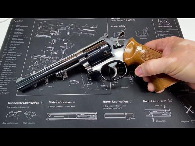 Smith and Wesson Model 17  .22 Caliber - Tabletop review of this old Gun