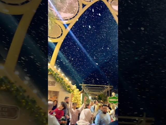 Snowfall in Dubai  ️ #snow #snowfall #expo #expo2020 #viral video #shorts #dubai #christmas