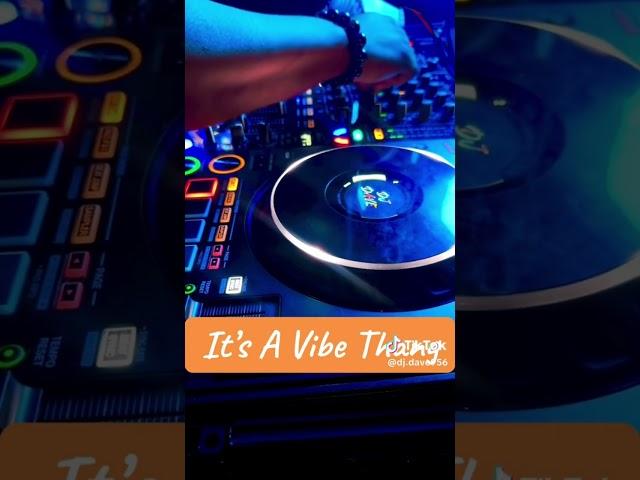 @DJDave-in7zp  is right. It’s definitely a vibe‼️ #Deejay #Mixing #Turntable #Vibing #DJDave #VMG