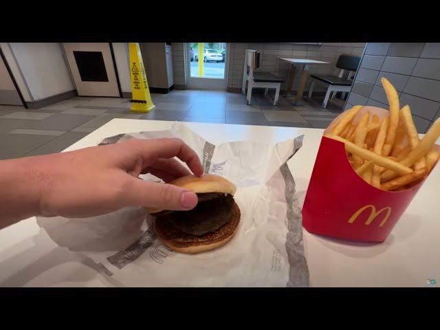 Food Review: Double Hamburger from McDonald's Civic Center