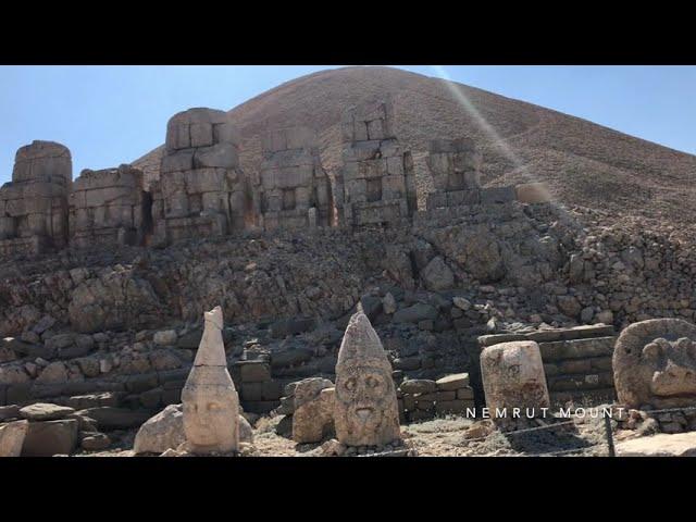 Góra Nemrut - Jeden z najwyższych szczytów górskich w Anatolii, wznosi się na wysokość 2134 m n.p.m.