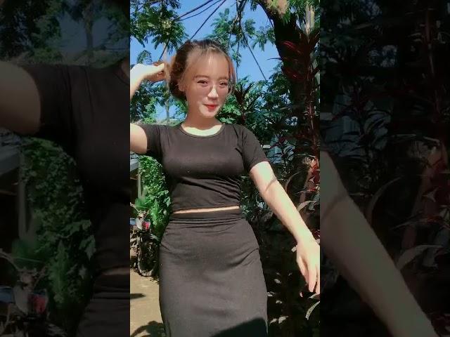 Gunung Gede Kalila rifda ,1 M baju hitam||tiktok|| gunung gede #shorts