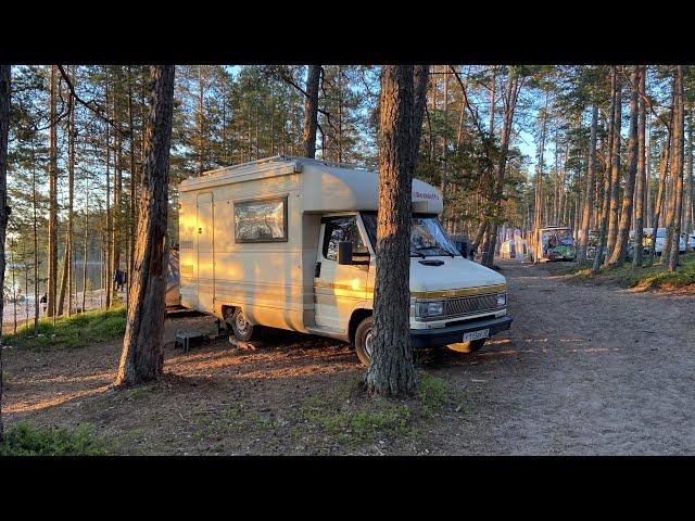 Ретро-автодом свозил нас на фестиваль Hello Camper