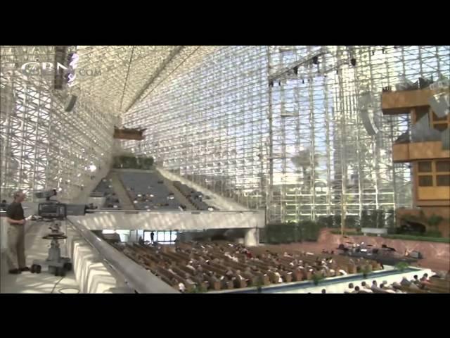 Crystal Cathedral Founder Rev. Robert Schuller Dies