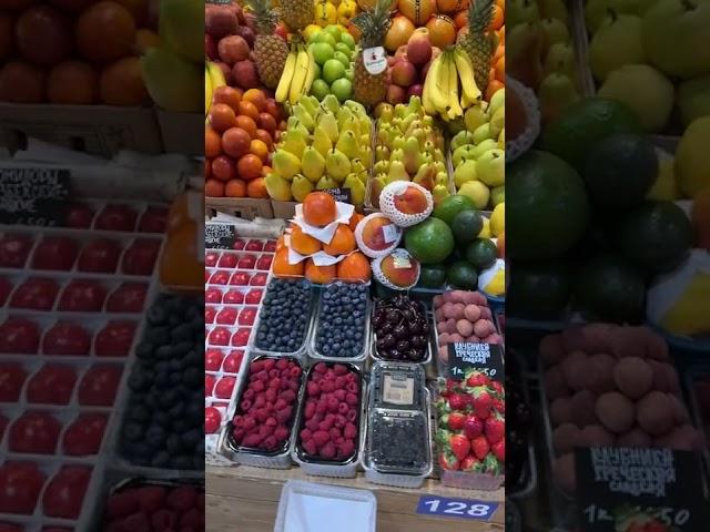 Amazing fruits удивительные фрукты от Камран Shorts Папайя клубника черешня ананас #шортс #личинка