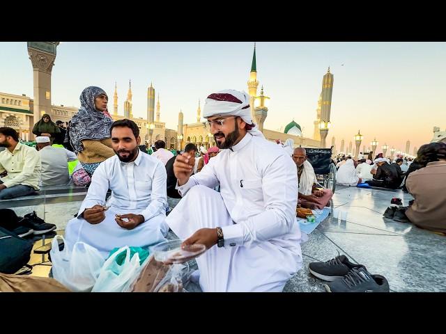 First RAMADAN IFTAR in Madina Masjid an Nabawi | Ramadan Mubarak