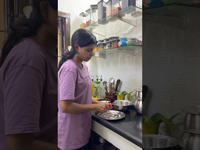 Mini vlog Enna kulambu pannalam || Happy New Year  #minivlog #diml #kitchen #cooking #newyear