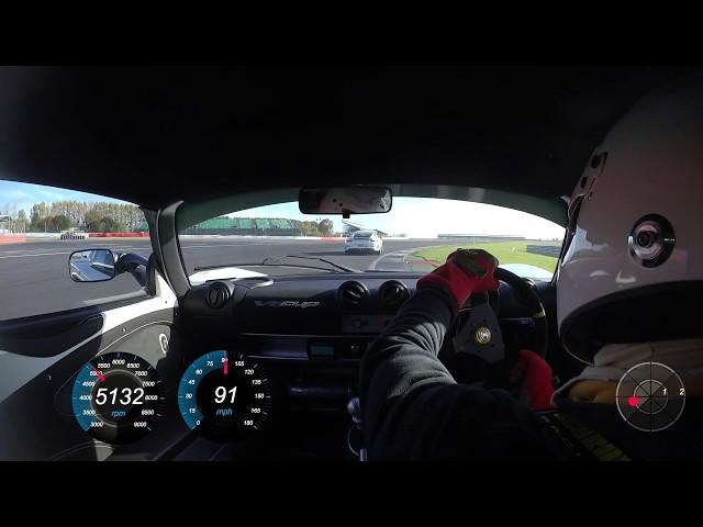 Lotus Exige V6 Cup chasing Porsche 991.2 GT3 RS - Silverstone 9 October 2018