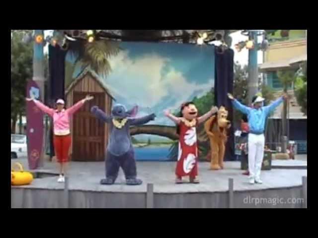 Lilo & Stitch Catch the Wave Party 1/3 - Disneyland Paris Show