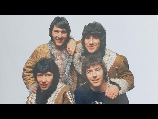 The Tremeloes Yellow River (with lyrics)