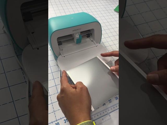 What is the Cricut Joy? Watch my first glance review! Link to machine in comments below ⬇️. ️