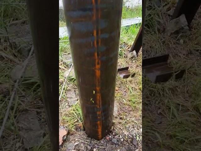 видео погружения трубы 219мм на глубину 9м на вибропогружателе ВИБРОМАШ ВП-280-25
