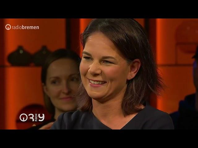 Annalena Baerbock -``ich bin zu Dumm zum Fussball spielen``- Talkshow 3nach9 - 01. December 2023