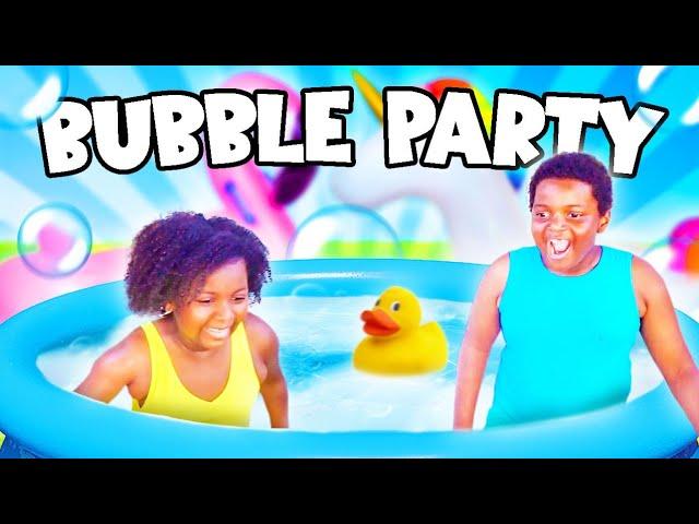 JuJu And Morie Bubble Foam Pool Party 2022 | Little Kids Are Having Fun In Bubble Foam Pool Party