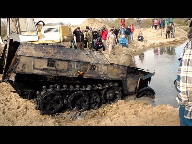 Wydobycie/Recovery of Sd.Kfz. 250 Ausf Neu i Sd.Kfz. 7 PANZER FARM