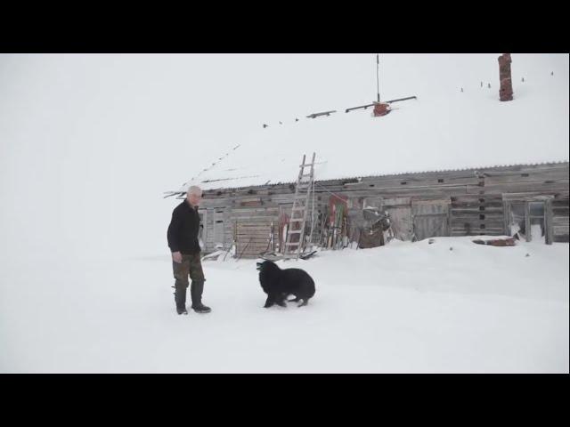 man lives alone for 35 years in Arctic in extreme conditions