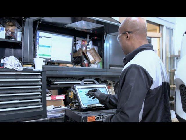 Meet Our Service Team | Experience the Quantum Difference at Mercedes-Benz Burlington