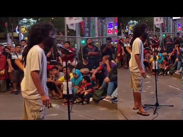 Penyanyi malaysia nyamar jadi gelandangan keren banget suaranya