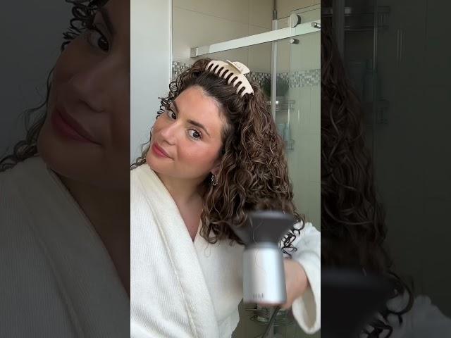 HAVE YOU SEEN THIS NEW VIRAL ROOT VOLUME HACK FOR CURLY HAIR?