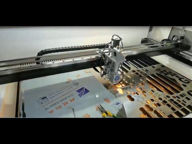 300W Co2 Metal Laser Cutting Machine 1300*900mm