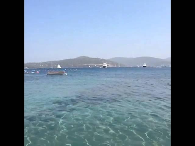 @ locall beach - Esra ve Ceyda Ersoy.MP4