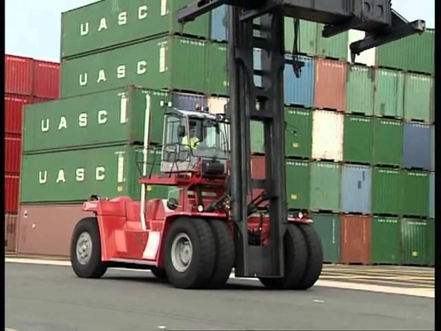 Kalmar DCF410-CSG loaded container handler