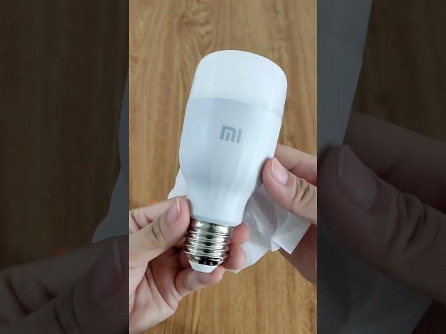 Xiaomi Mi Smart Bulb Essential Lite Color White APP WIFI Voice Control 9W 16 Millions Color Temp