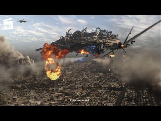 Skyline: Nuclear missile vs. Alien spaceship (HD CLIP)