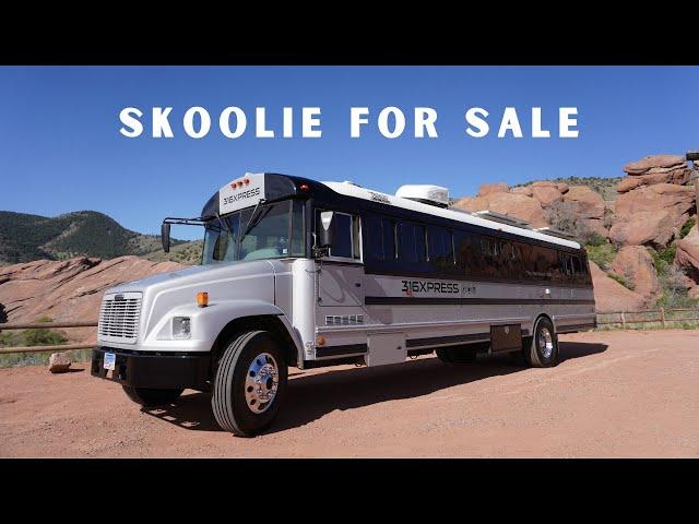 A Builder Tours His Favorite Skoolie Conversion After Four Years: ITS BETTER THAN EVER