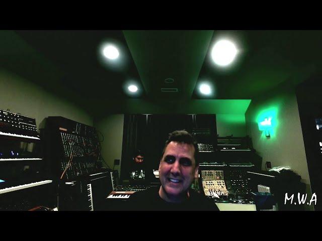 MIKE DEAN MAKES A BEAT AND MIXES IN PRO TOOLS USING GAINSTATION WITH KENNY BEATS LIVE ON TWITCH