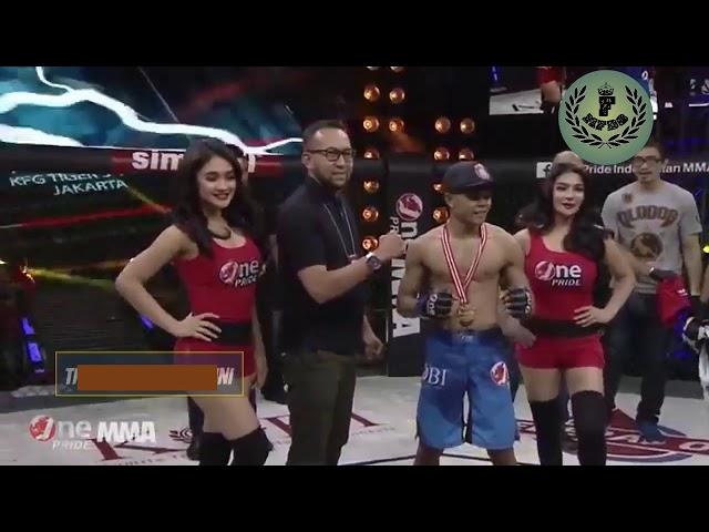 Video Full... Petarung MMA Sentuh Bagian Vital Ring Girl