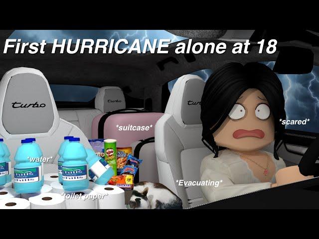 A BIG HURRICANE HITS MY DREAM APARTMENT!*I HAD TO EVACUATE*|Bloxburg Roleplay|w/voices