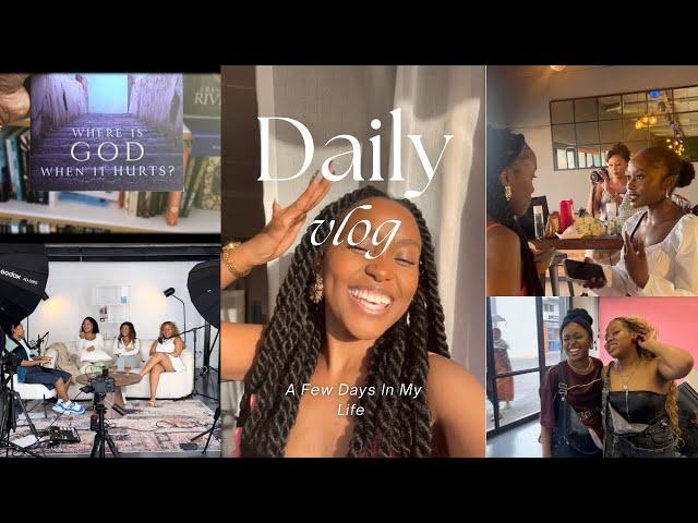 THE LAST OF THOUGHT DIGEST FOR THE YEAR , YOUTUBE BLACK + MORE || VLOGMAS DAY 9