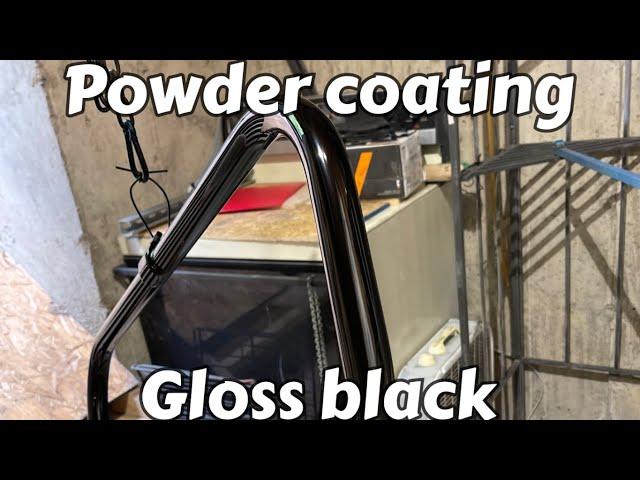 Powder coating with gloss black