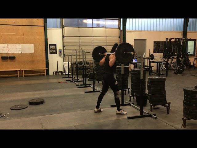 Back Squats by Rebecka Vitesson