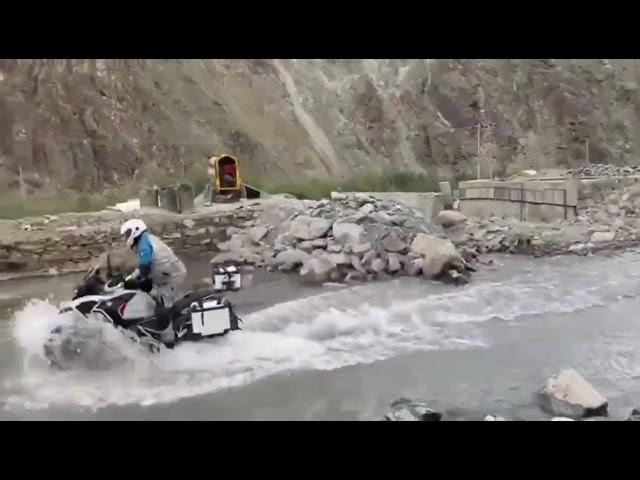 ajith kumar water crossing ladakh - ak bike ride - ajith latest video- ladakh road trip - ladakh ttf