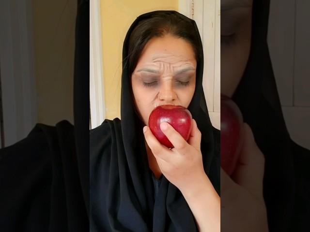 This apple is magical/ old witch to young girl transformation #makeup#transition  #beauty