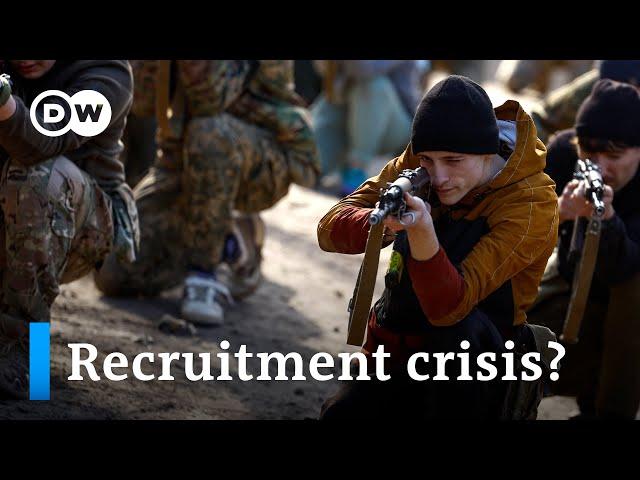 Half a million more soldiers: Ukraine hopes tougher law will fill army ranks | DW News