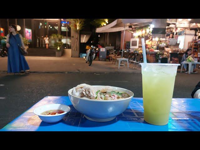 Street Food, Saigon, Vietnam