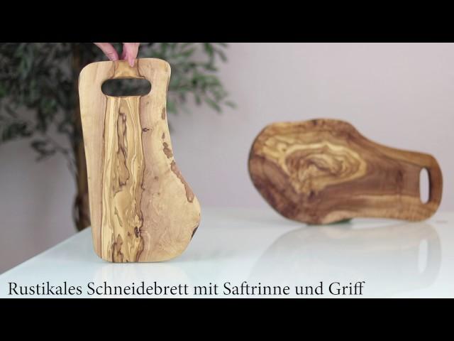 Rustikales Schneidebrett mit Saftrinne und Griff aus Olivenholz