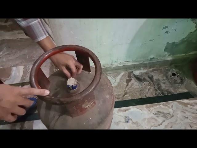 how to remove cylinder cap : gas cylinder cap kaise remove karey