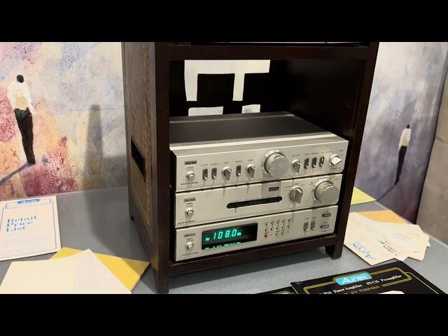 Vintage 1979 Toshiba Aurex Hifi Micro Component Sytem SC-M15 power amp, SY-C15 preamp, ST-F15 tuner