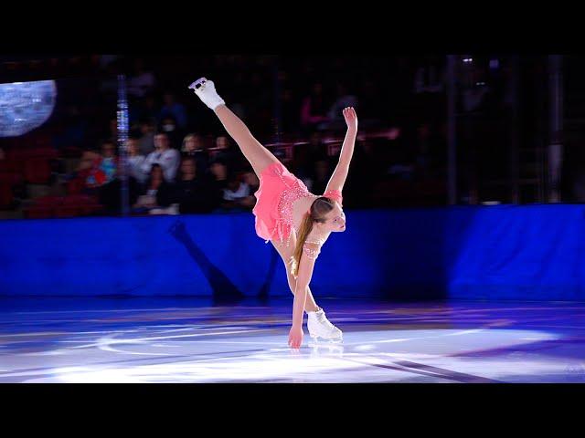 Sasha Streeter skates to Chappell Roan at An Evening with Champions 2024