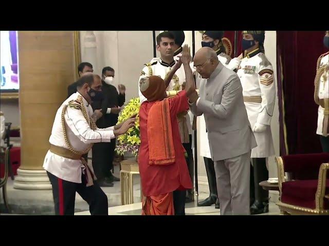 President Kovind presents Padma Shri to Shri Nanda Prusty for Literature & Education